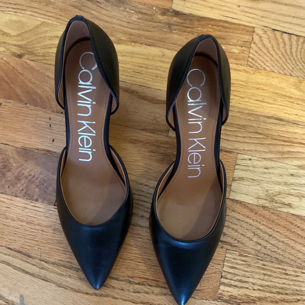 Black Calvin Klein Pumps - Great condition!!